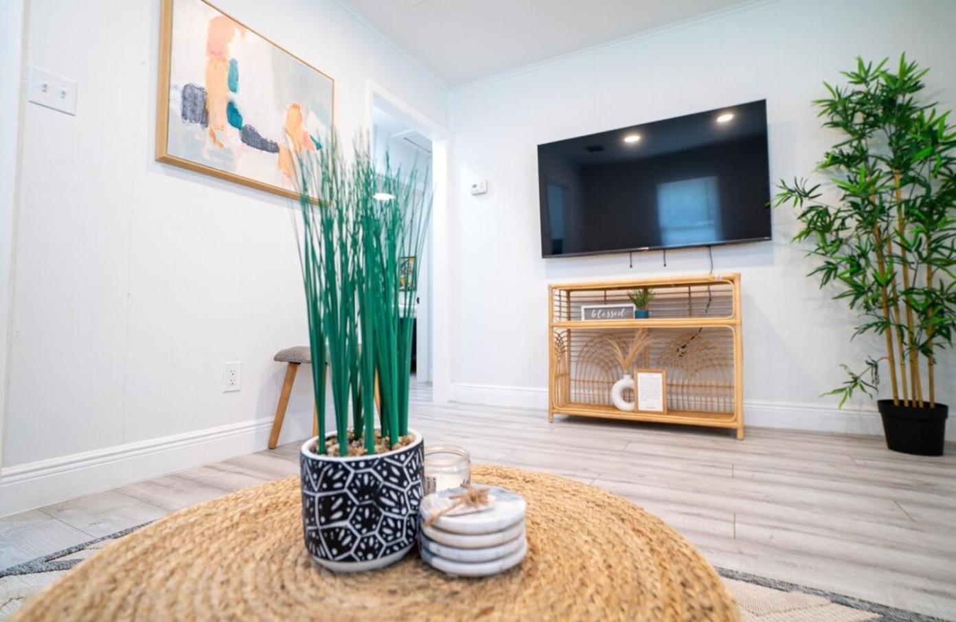 Homey Cozy Newly Renovated Stylish&Chic 7 Guests Tampa Extérieur photo